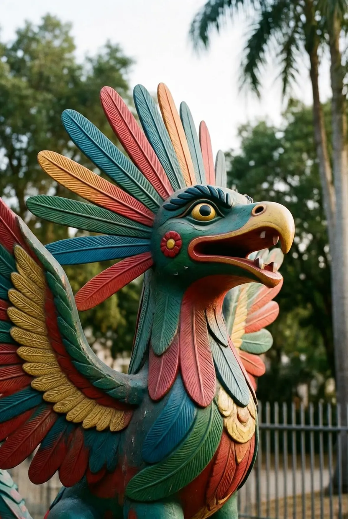 statua serpente piumato